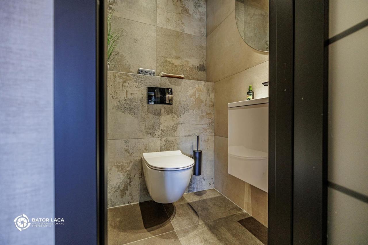Апартаменти Buekk Penthouse, Panorama Jacuzzival Мішкольц Екстер'єр фото